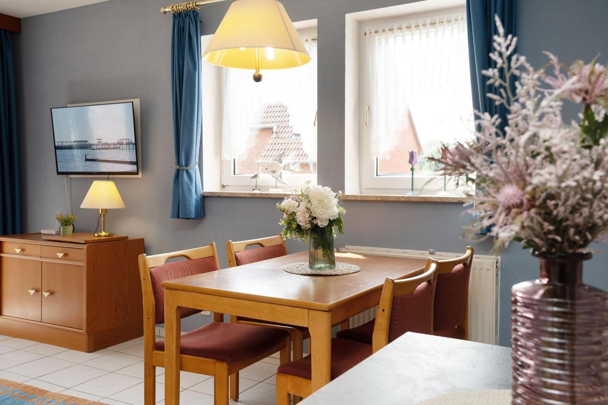 Ferienwohnung Ostsee-Koje mit Terrasse im Kaiserhof 4 Kellenhusen Exterior foto